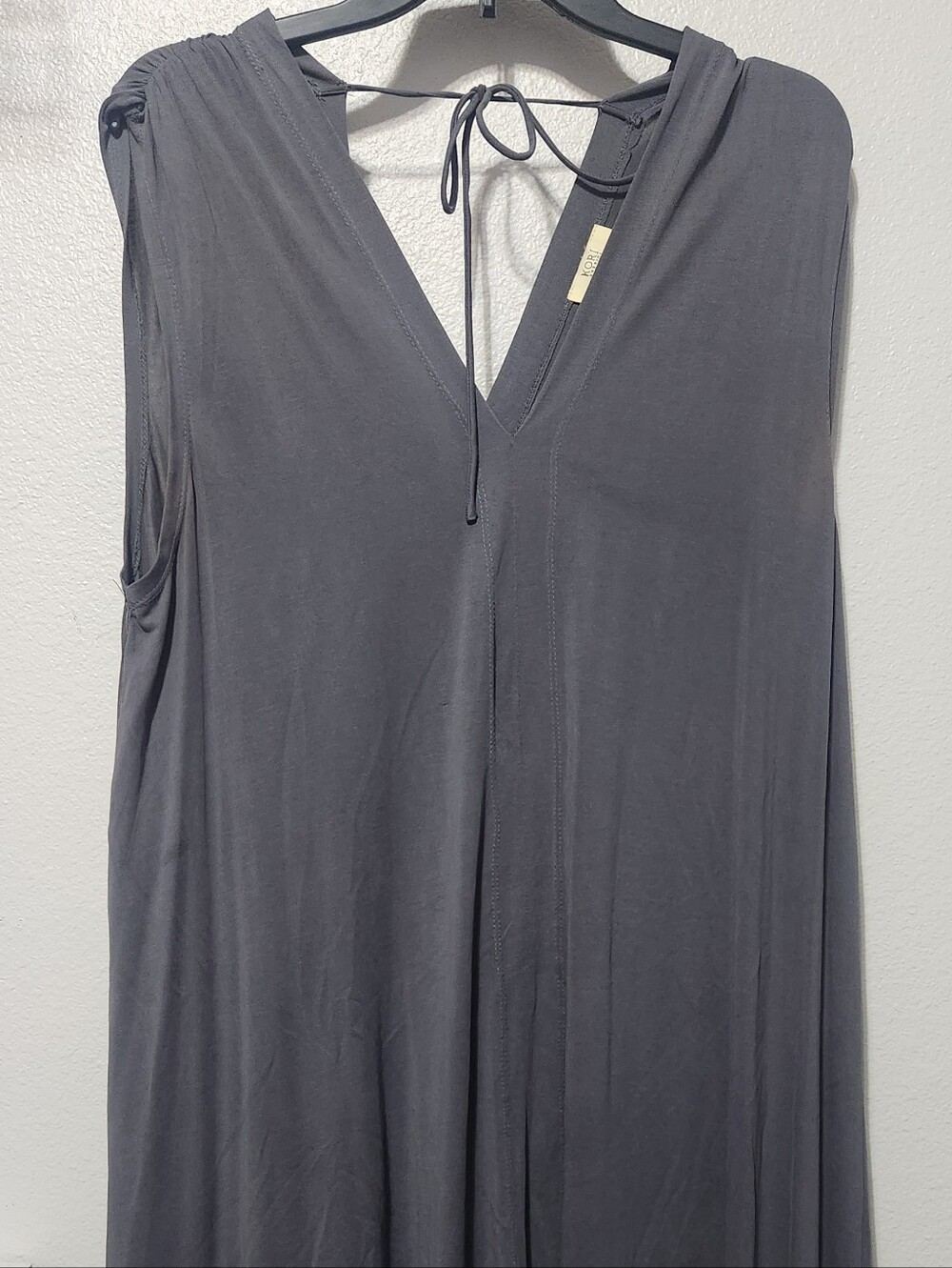 Kori Sleeveless V-Neck Tie-Back Tunic in Charcoal